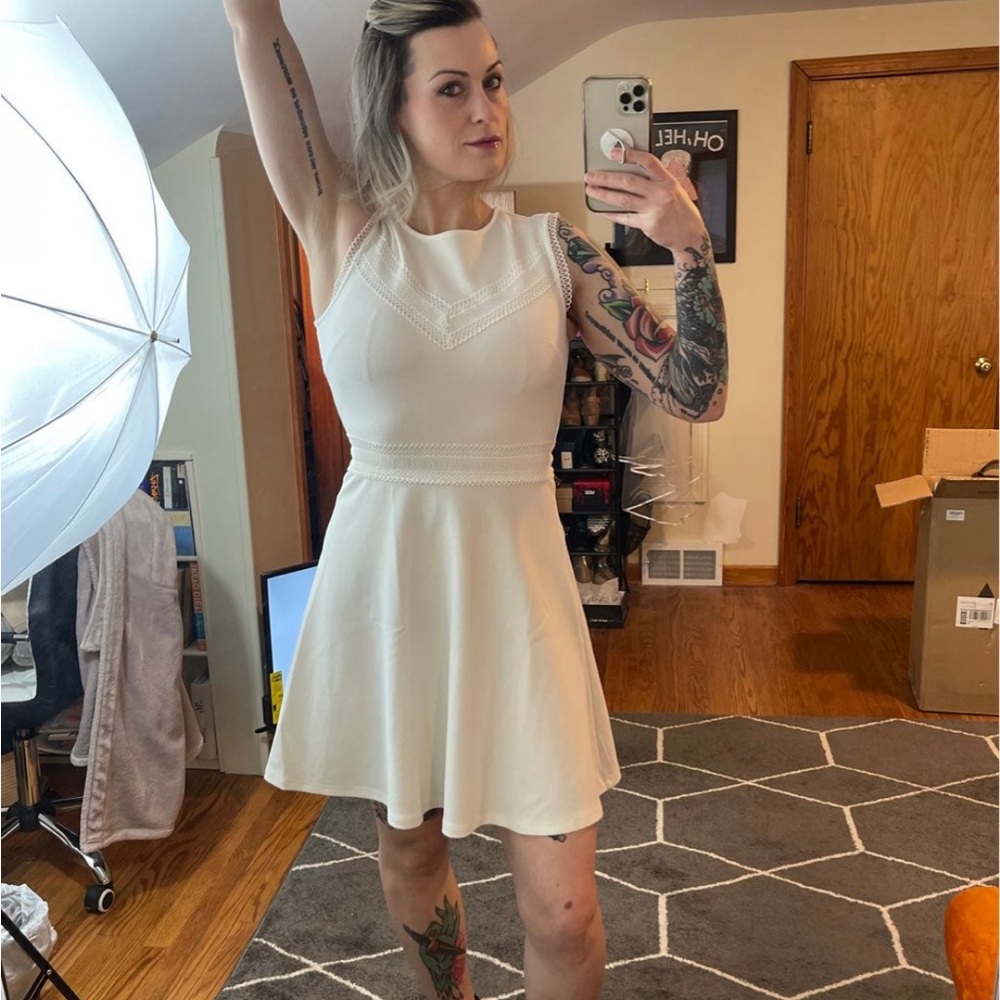 H&M White Dress BNWT Wms sz S Embroidery details